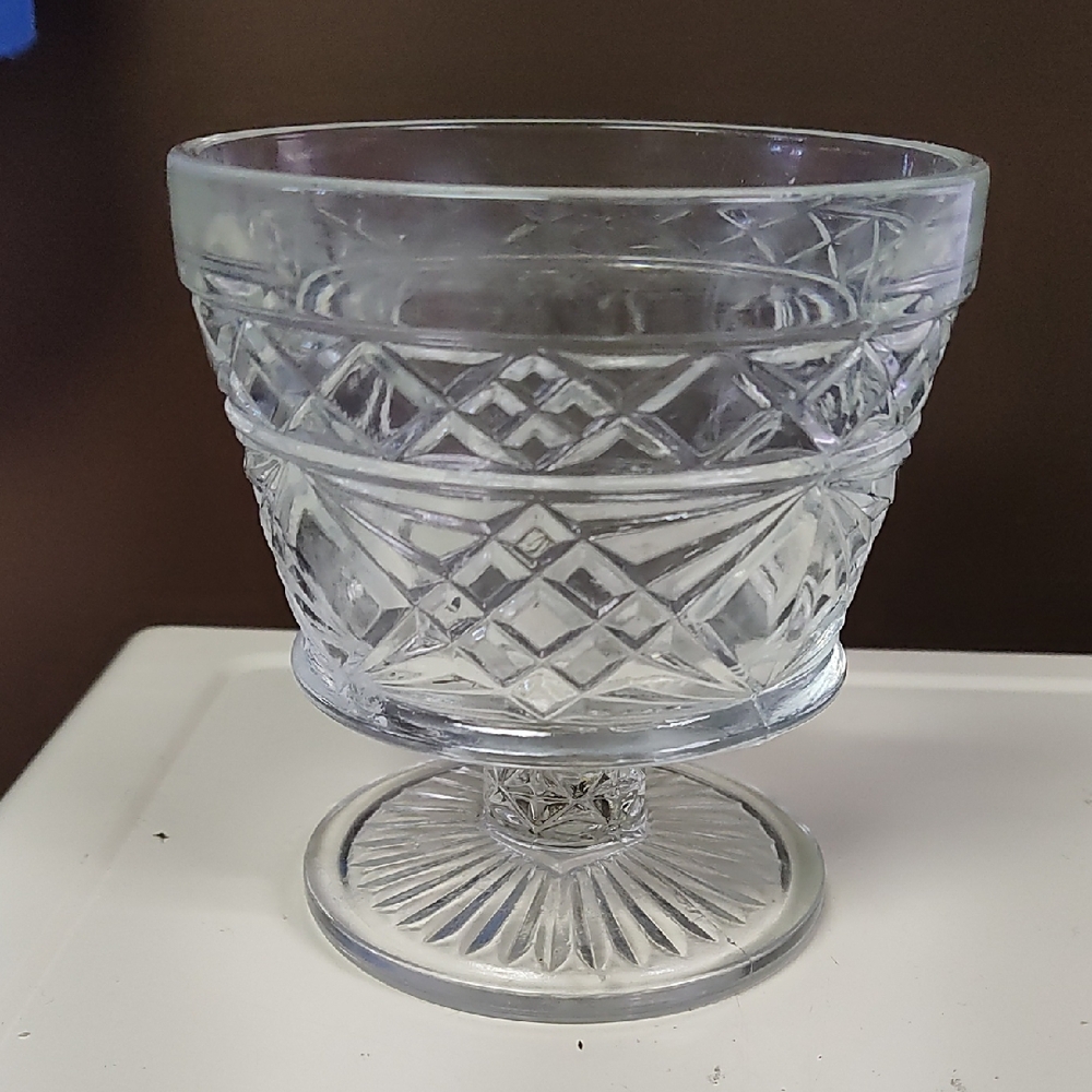 Clear Glass Pedestal Bowl